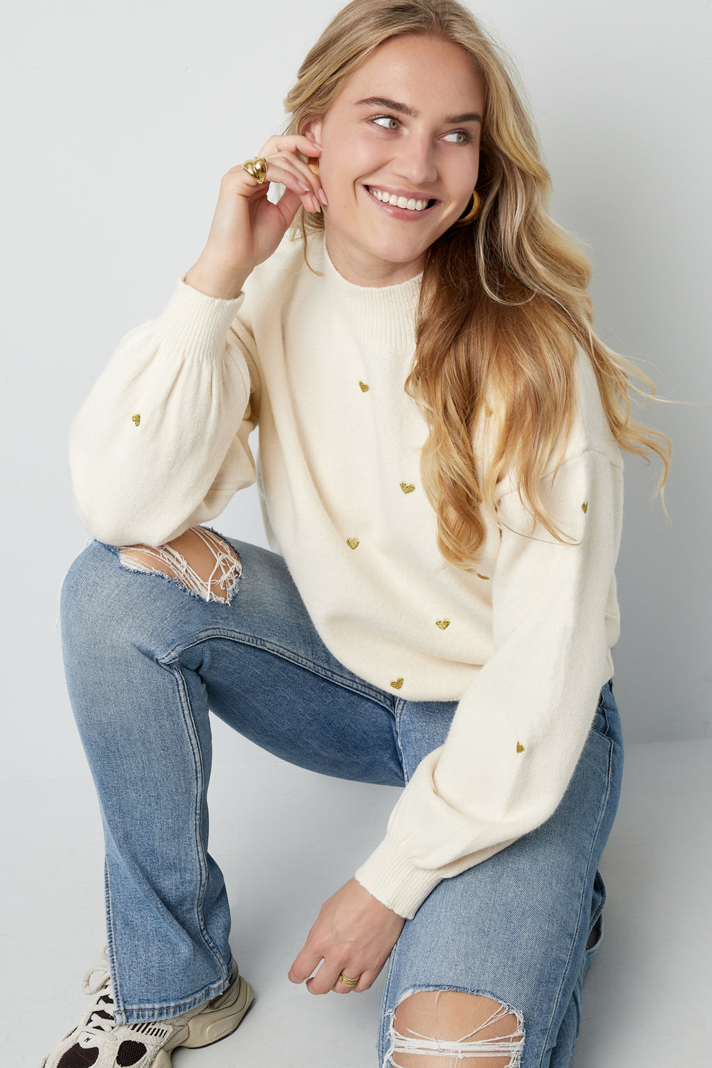 Soft Acrylic Heart Knit Sweater for Fall Winter
