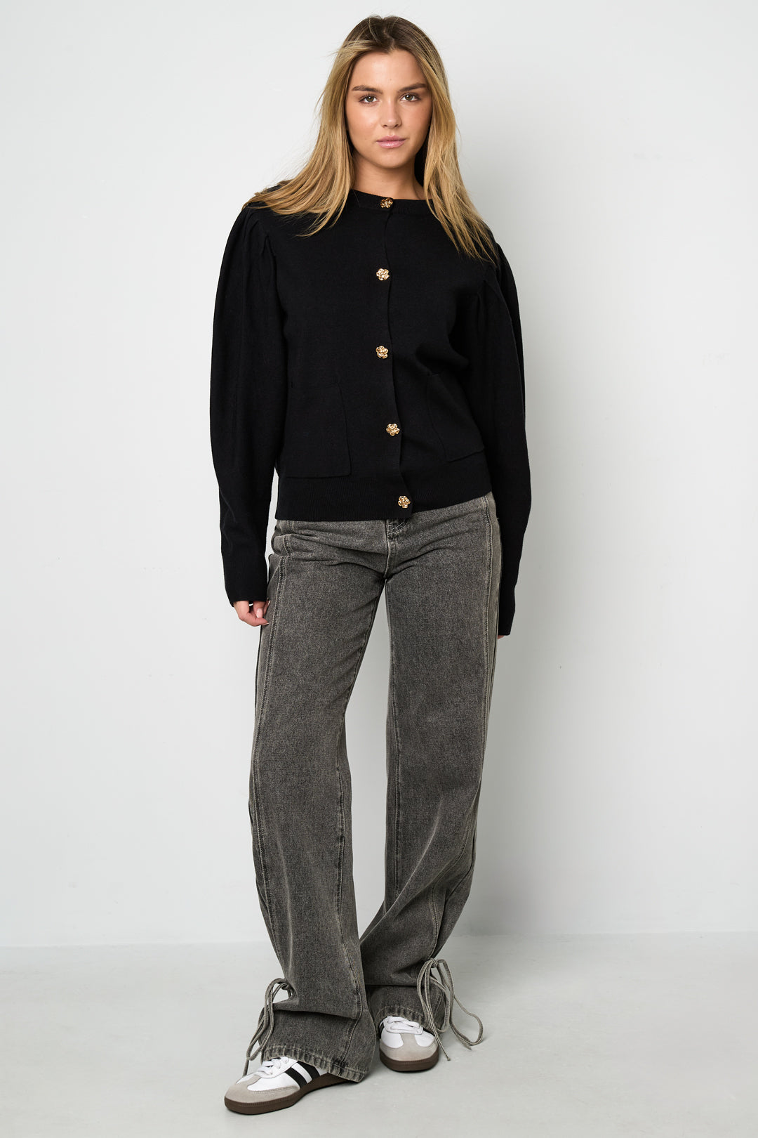 Soft Viscose Knit Cardigan for Cozy Fall Days