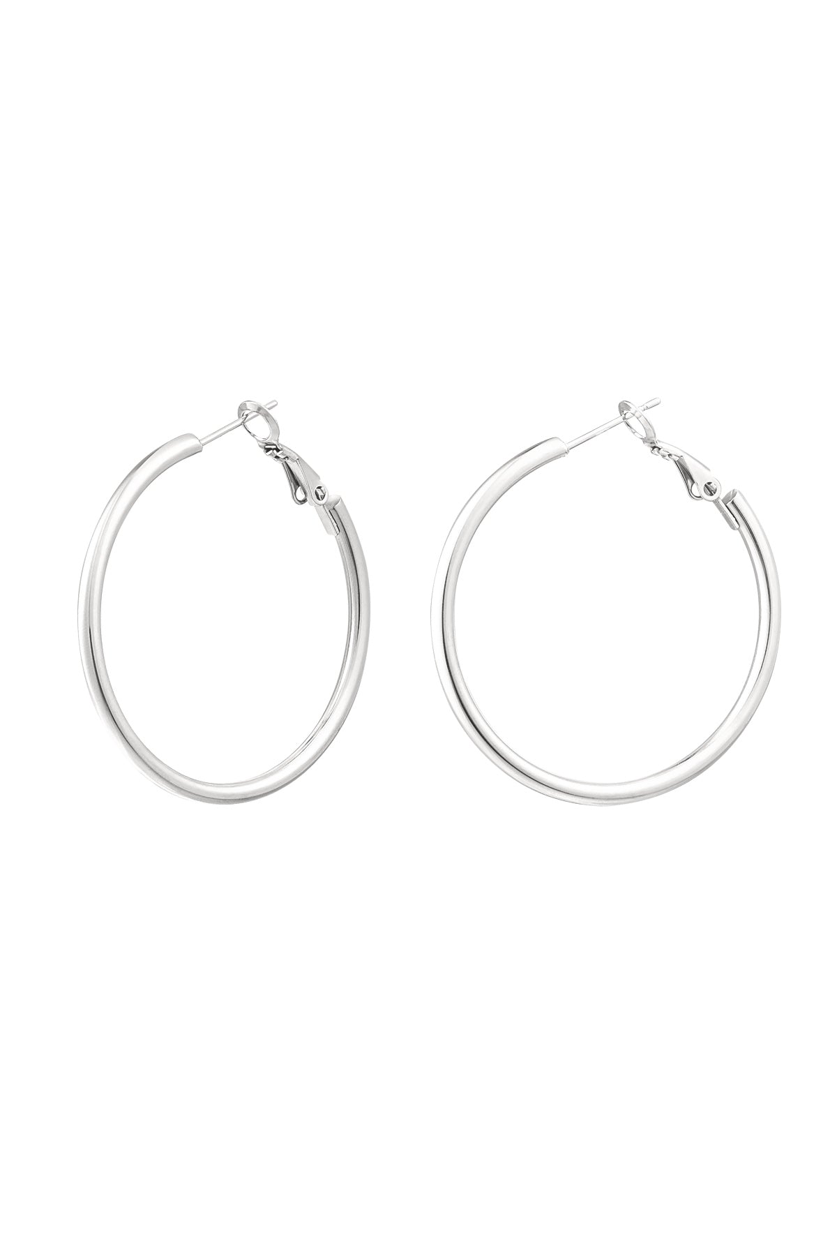Stylish Basic Hoop Earrings in Silver & Gold