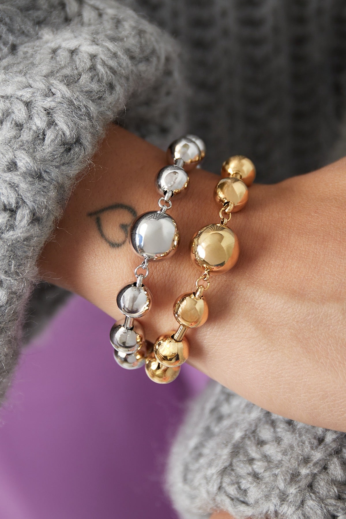 Bold spheres armband