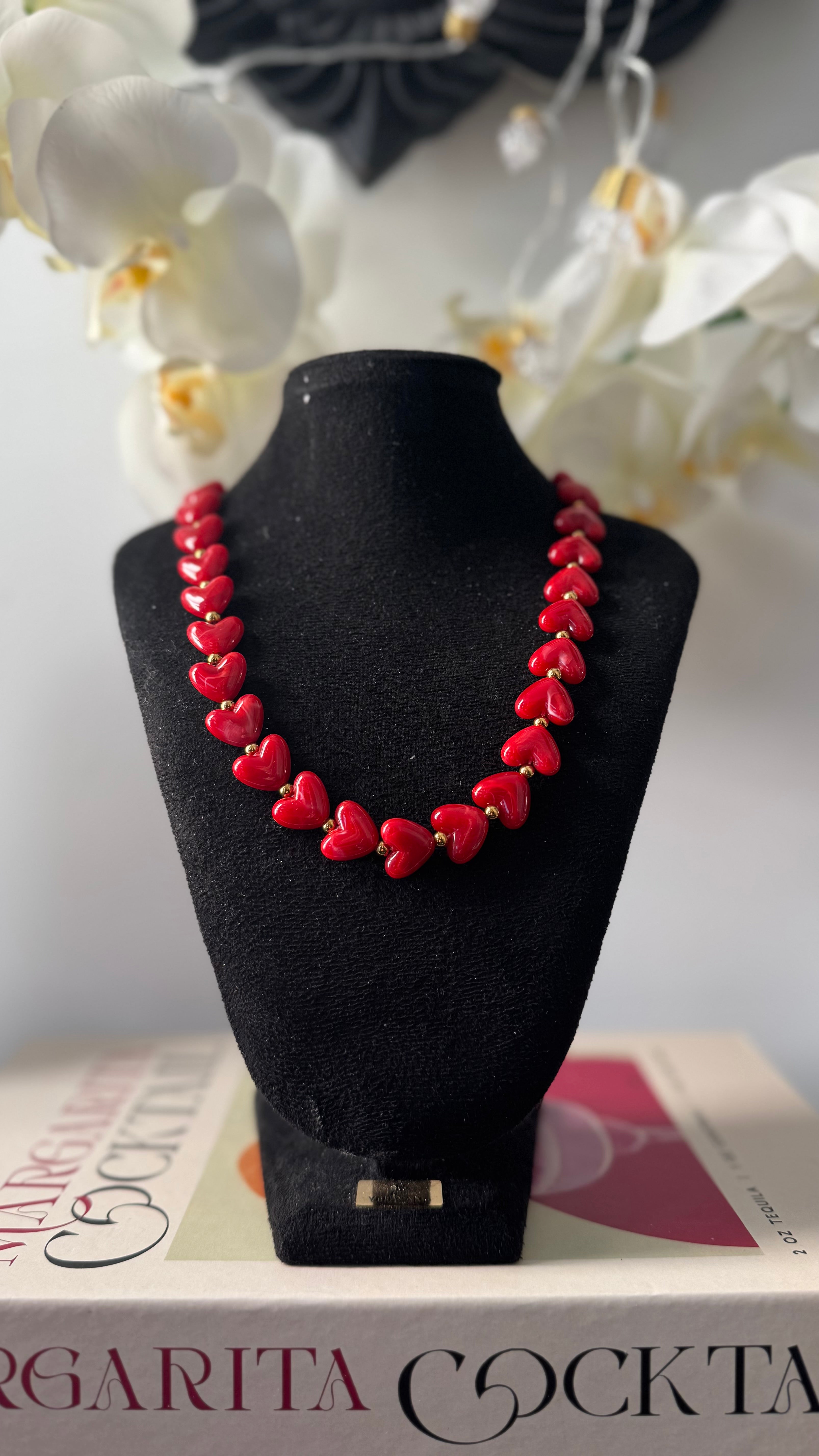 Beaded hearts ketting