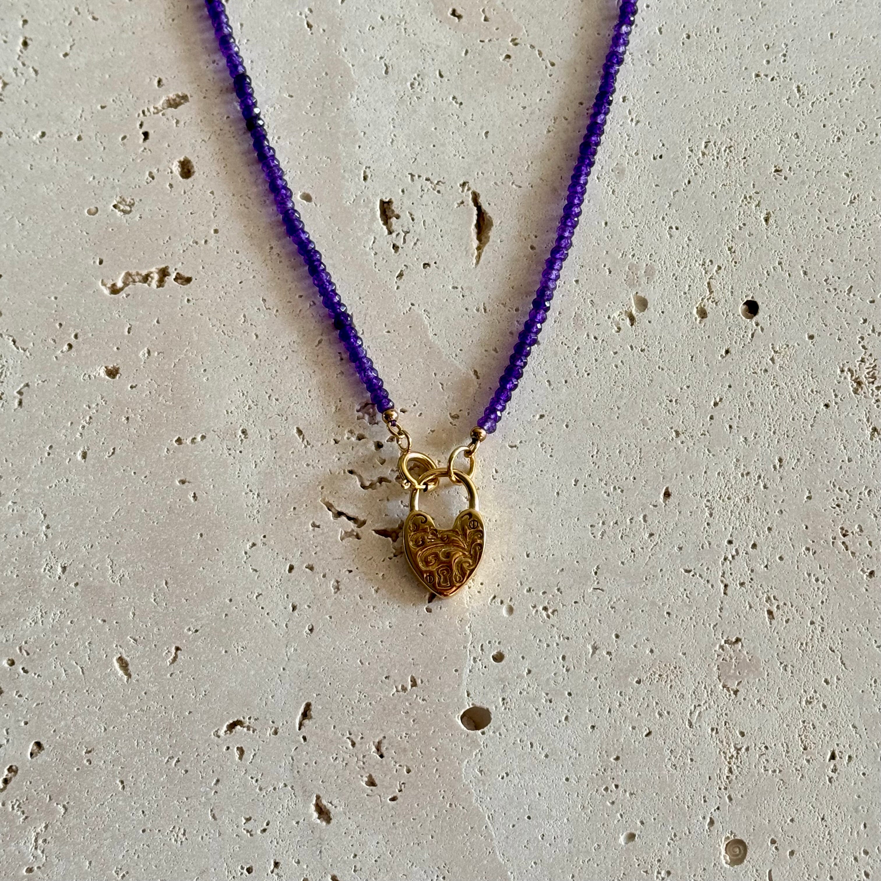 Purple heart ketting