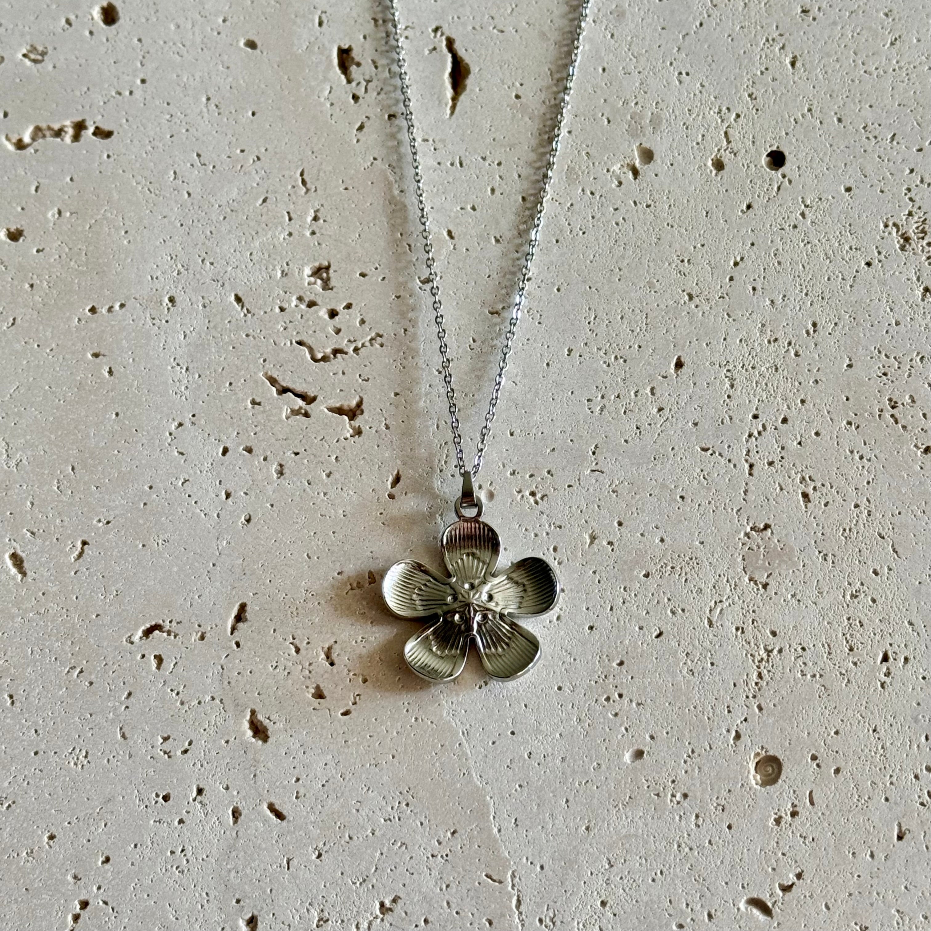 Blossom ketting