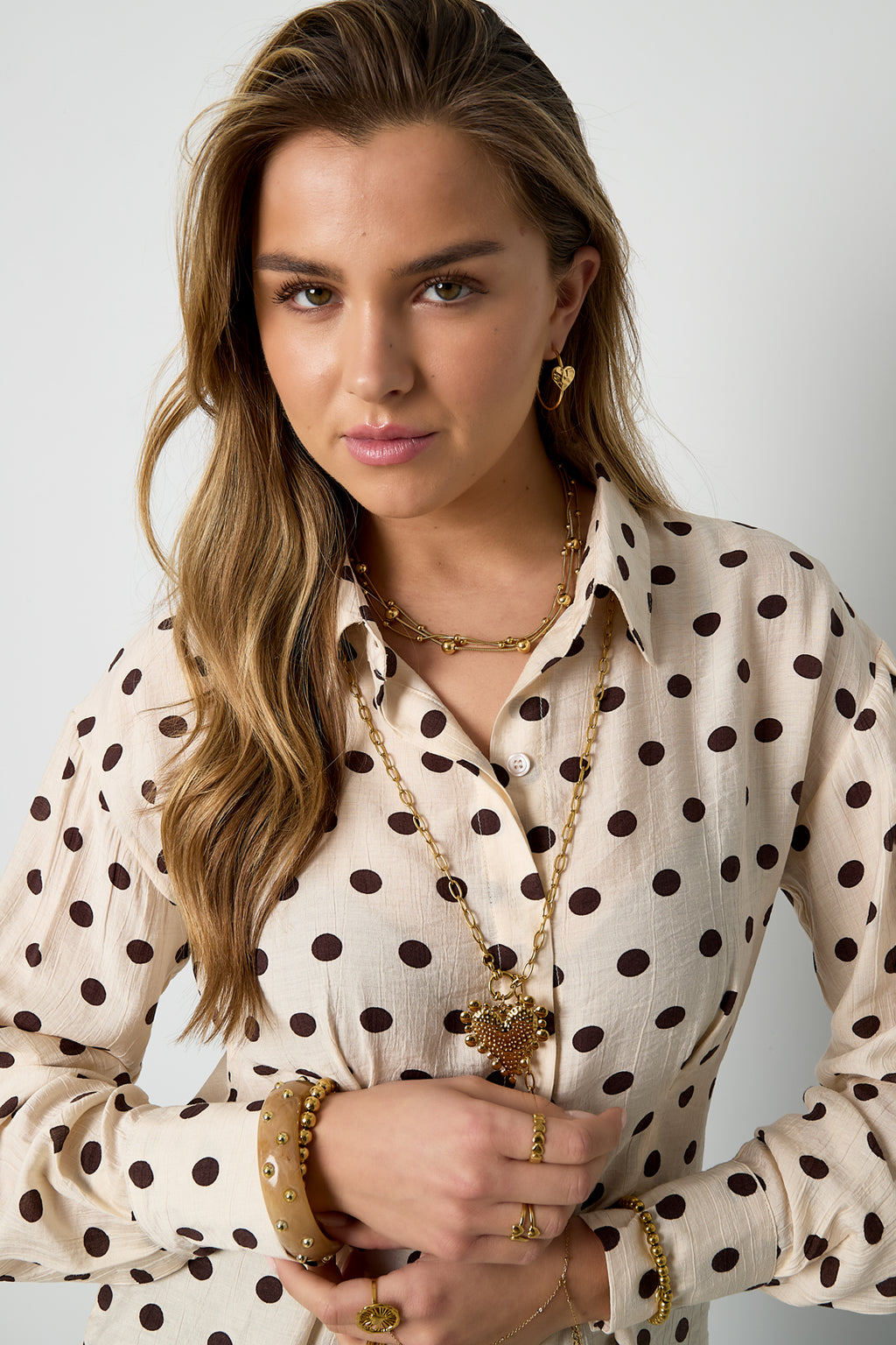 Elegant Multi-Layered Short Necklace for Daily Wear