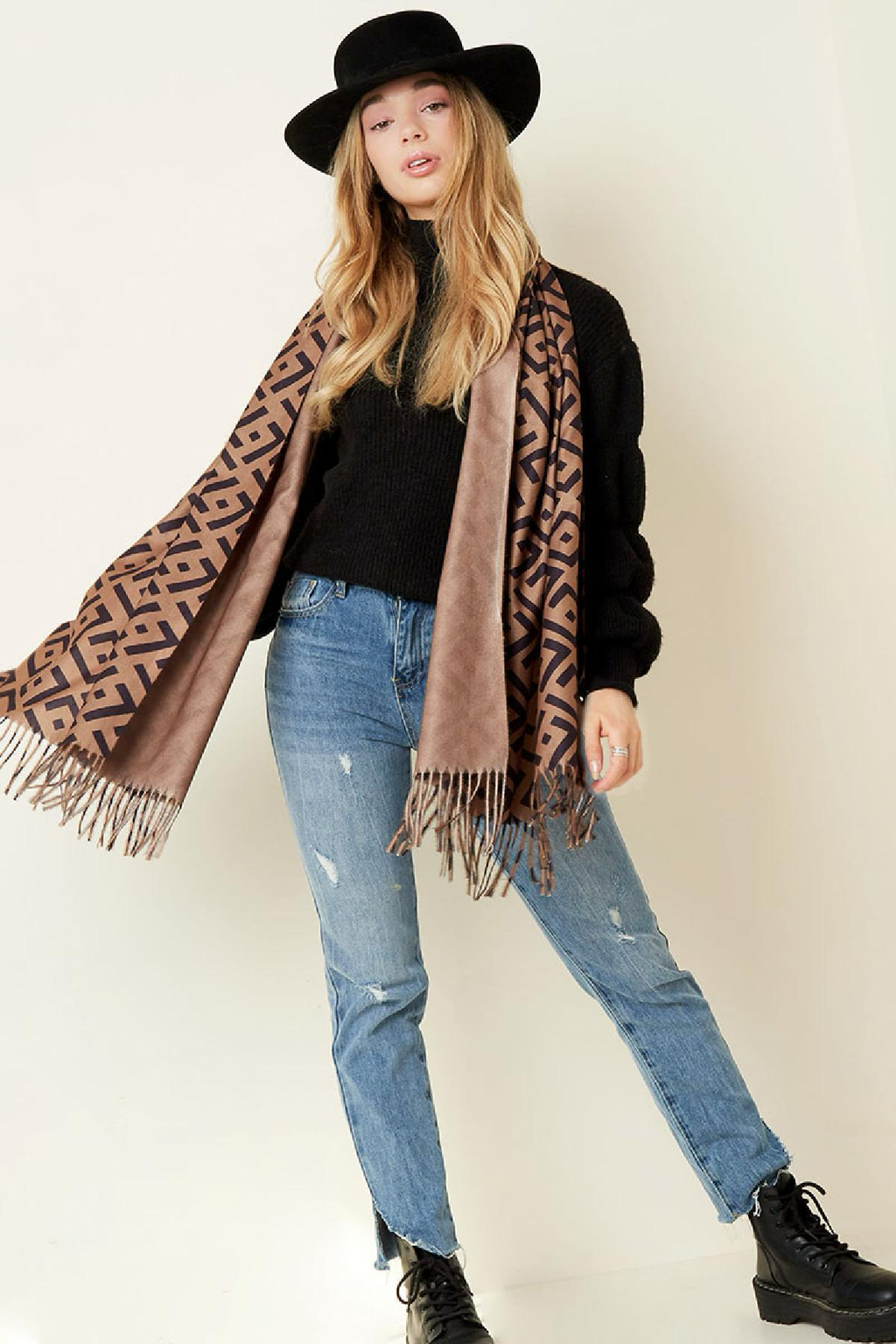 Gris Élégance tussen sjaal